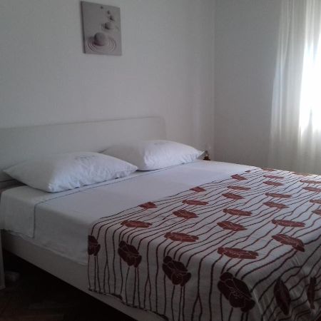 Apartment Dragan Pola Esterno foto