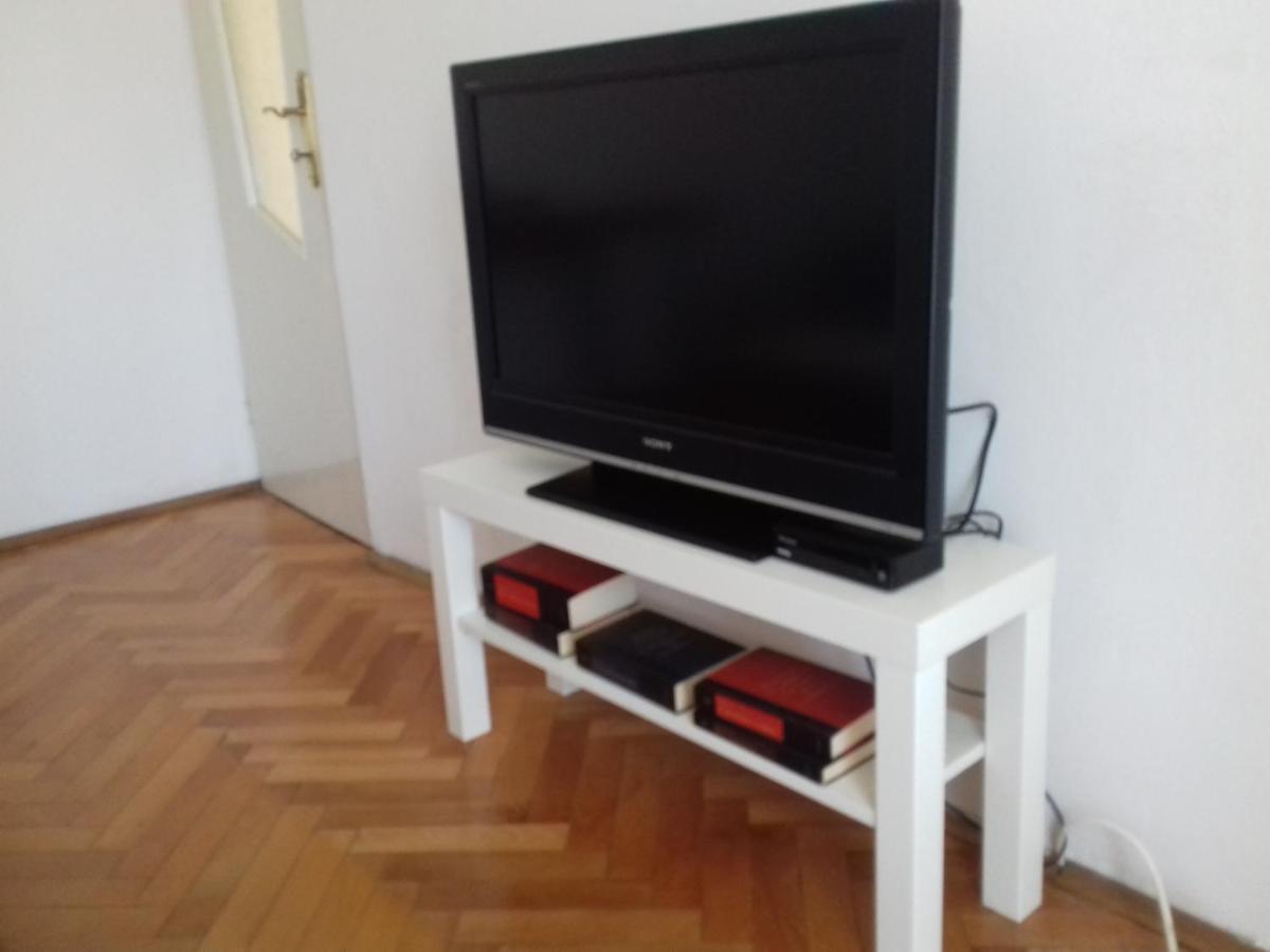 Apartment Dragan Pola Esterno foto